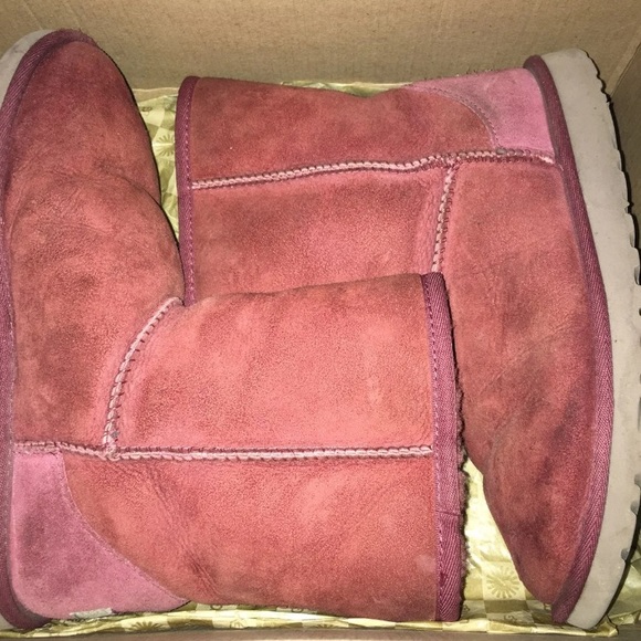 UGG Classic Boots - Picture 6 of 8